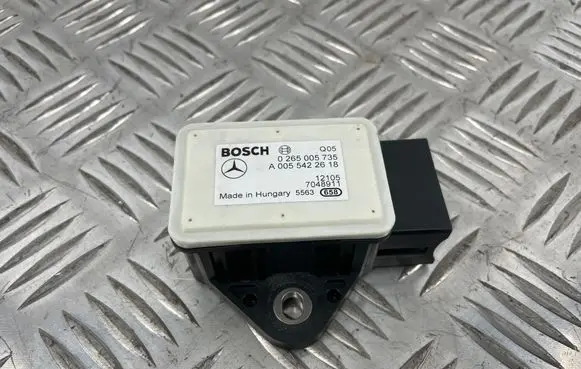 Mercedes-Benz E W212 ESP acceleration yaw rate sensor 0265005735 7048911