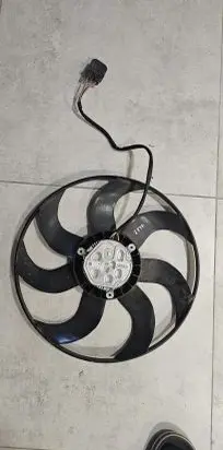 Volkswagen Jetta USA Electric radiator cooling fan 5QM959455