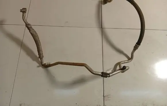 Volkswagen Sharan Air conditioning (A/C) pipe/hose 7N0820743E