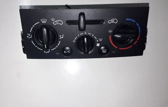 Peugeot 207 Climate control unit N102079B