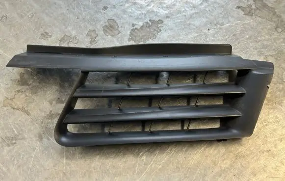 Renault Espace - Grand espace IV Front bumper upper radiator grill G000173881