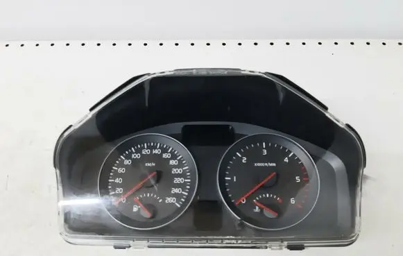 Volvo V50 Speedometer (instrument cluster) 31254776