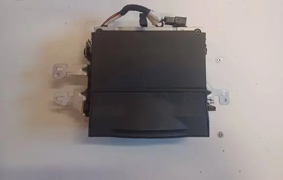 Mercedes-Benz E W211 CD/DVD changer A2118703889-MERC