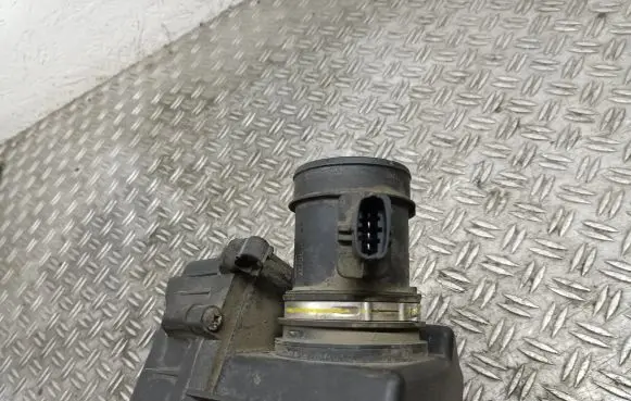 Air filter box