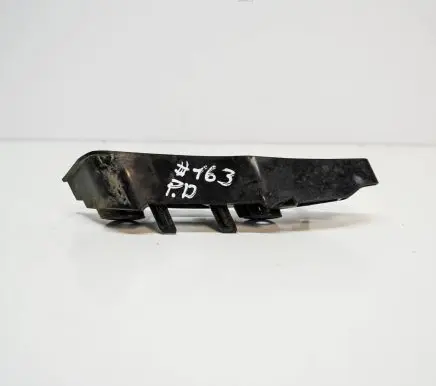 Volkswagen Jetta VI Front bumper mounting bracket 5C6807184A