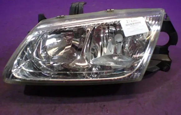 Nissan Almera Tino Headlight/headlamp 26060BN011