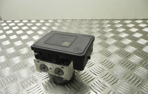 Volkswagen PASSAT B8 ABS Pump 5Q0614517BJ