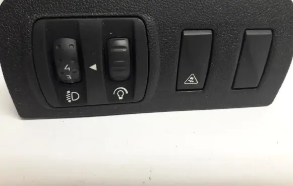 Renault Scenic III - Grand scenic III Headlight level height control switch L0355523