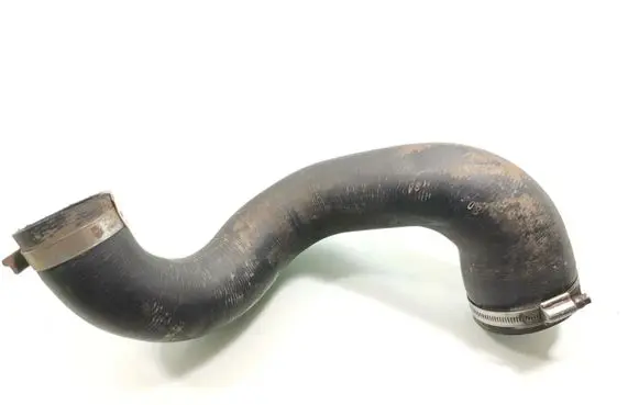 Land Rover Discovery 3 - LR3 Intercooler hose/pipe 6H22-9G738-AA