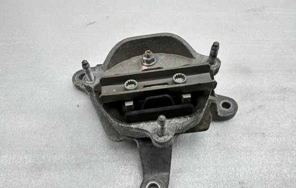 Audi S5 Gearbox mount 8K0399151