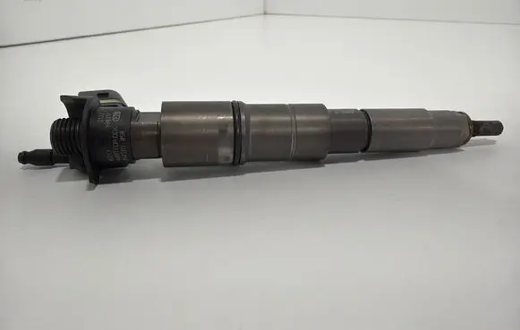 BMW 5 E60 E61 Fuel injector 0445115050 7796042
