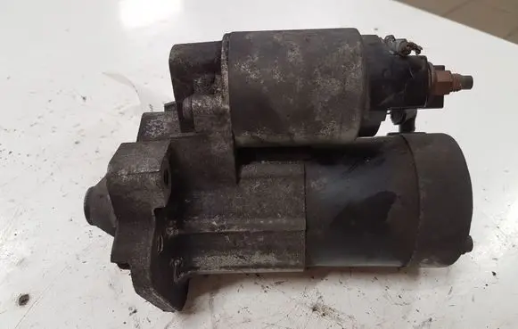 Renault Megane II Starter motor 8200584675A M000T87881