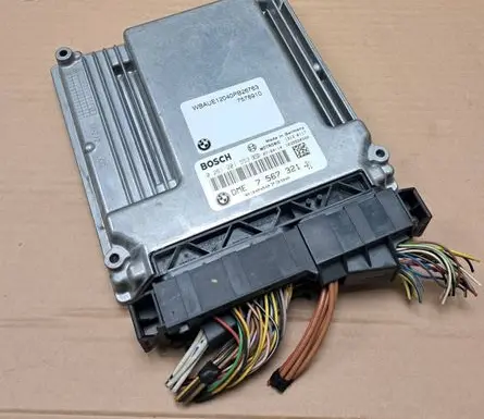 BMW 1 E81 E87 Engine control unit/module 7567321 030007390 0261201553