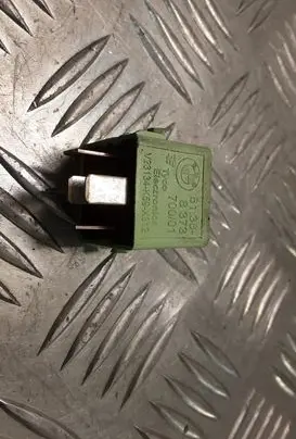 BMW 5 E39 Other relay 8373700 61368373700