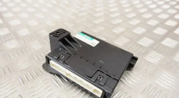 Toyota Prius+ (ZVW40) Air conditioner control unit module 8865047124