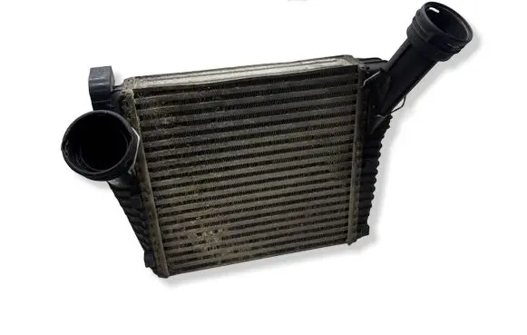 Volkswagen Touareg I Intercooler radiator 7L6145804