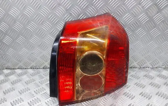 Toyota Corolla E120 E130 Rear/tail lights set 81550-02300