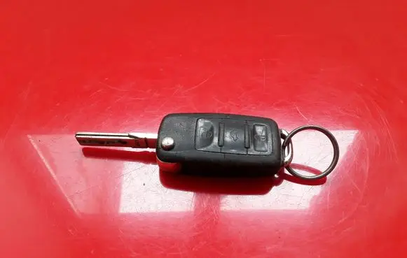 Seat Toledo III (5P) Ignition key/card NOCODE