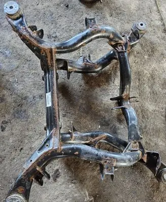 Volkswagen Touareg II Rear subframe 7P0500041