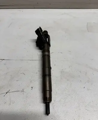 Volvo XC60 Fuel injector 31272767 B445140987