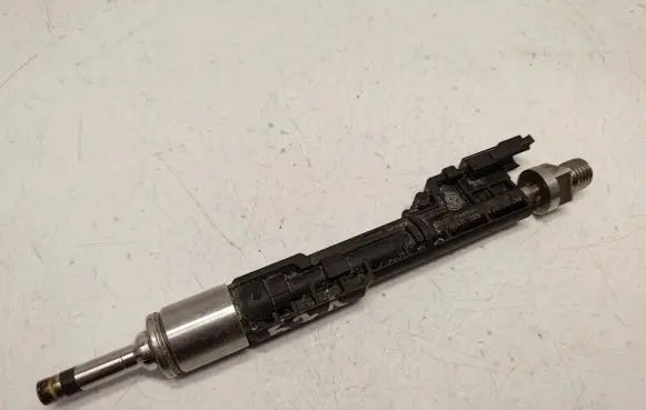BMW 4 F36 Gran coupe Fuel injector 13648625397