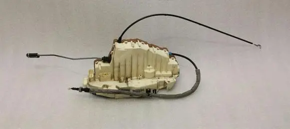 Mercedes-Benz CL C216 Front door lock A2217203435