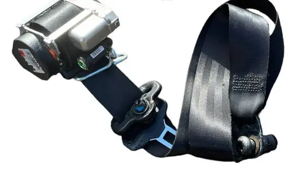Ford Focus Front seatbelt BM5161295ACW FZFZA 617231700