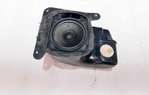 BMW 8 E31 Front door speaker 65131383391