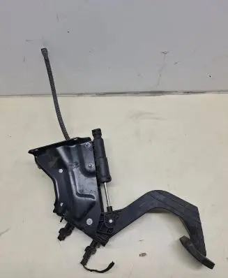 Mercedes-Benz Sprinter W906 Clutch pedal 1036776 A66GF40