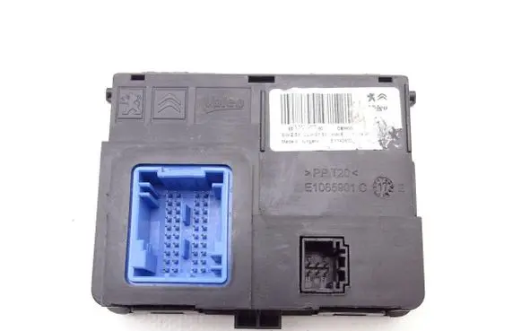 Peugeot 308 Air conditioner control unit module E1065901C