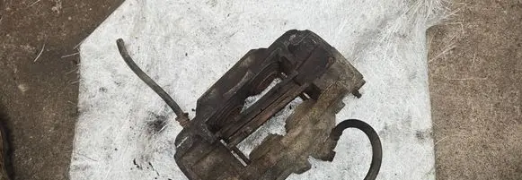 Front brake caliper