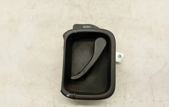 Volkswagen Caddy Tailgate interior release/open handle 2K0827185