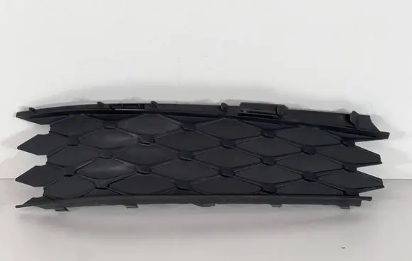 Skoda Fabia Mk4 (6VA) Front bumper lower grill 5E3807367A
