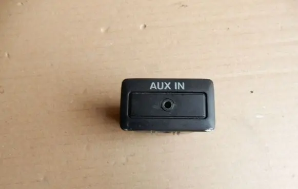 Mazda 6 AUX in-socket connector TD1166DFX5700 40582