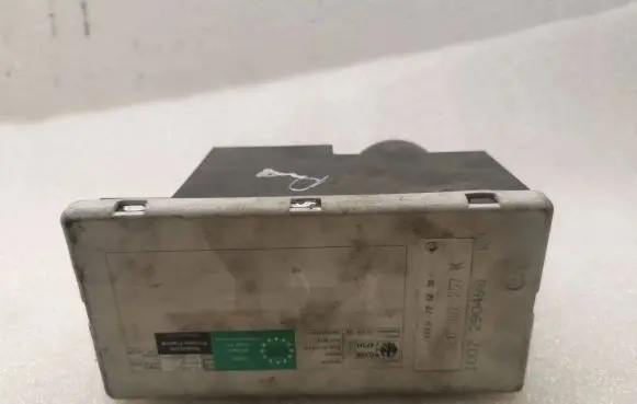 Audi A8 S8 D2 4D Central locking vacuum pump 8L0862257K 290498