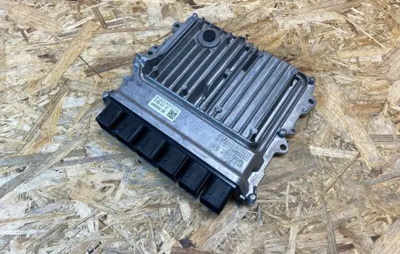 BMW X3 G01 Engine control unit/module 8693212