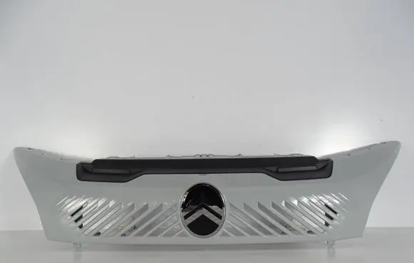 Citroen Jumper Front bumper upper radiator grill 735775028 735782800