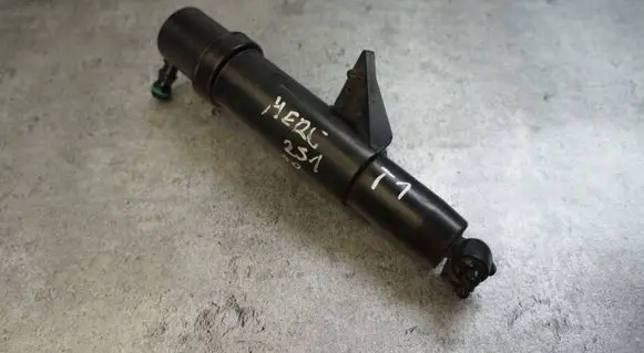 Mercedes-Benz R W251 Headlight washer spray nozzle 2518600647 A2518600647