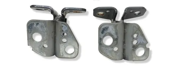 Rear door hinge set