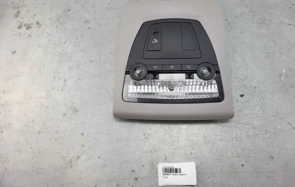 BMW 5 F10 F11 Front seat light 28348347