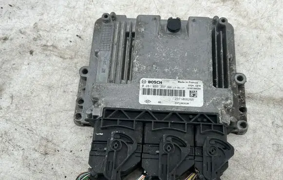 Renault Trafic III (X82) Engine control unit/module 0281033357 237106626R 237108353R