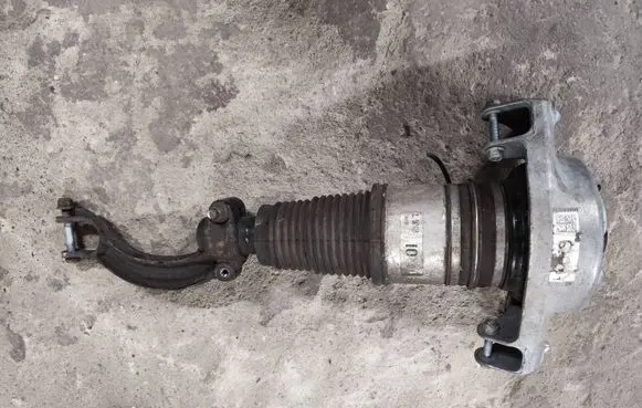Porsche Macan (95B) Front air suspension shock absorber 95B616039E R3086164142