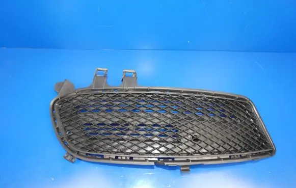Mercedes-Benz A W176 Front bumper lower grill A1768851522