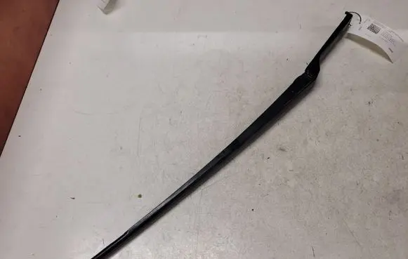 BMW X5 E53 Front wiper blade arm 7075612