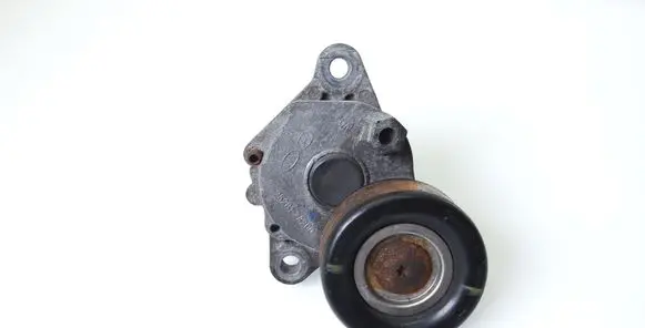 KIA Ceed Generator/alternator belt tensioner 252812A200