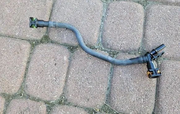 Toyota Camry VIII XV70 Fuel line/pipe/hose 4126-