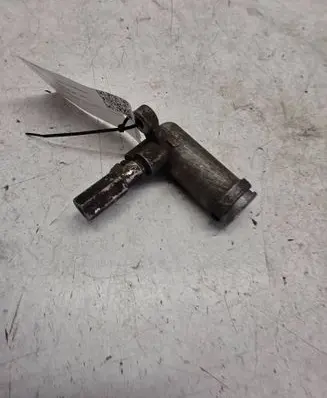 Volkswagen PASSAT B5 Clutch slave cylinder 4A0721261