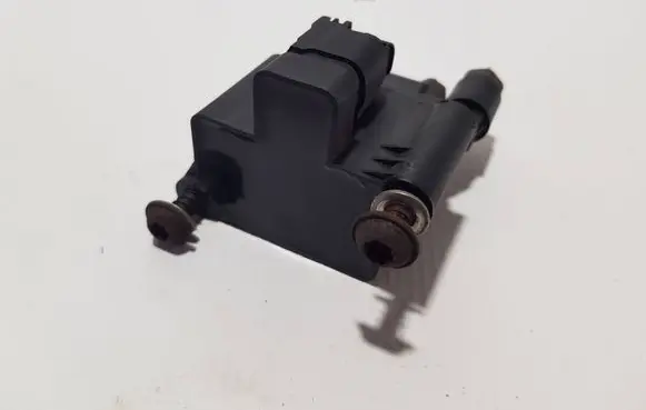 Mercedes-Benz R W251 Air suspension valve block A2513200158FVVD A2513200158