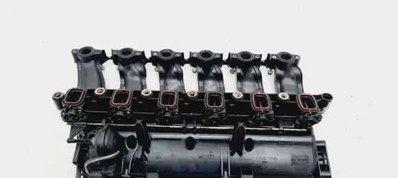 BMW 5 E60 E61 Intake manifold 7790701