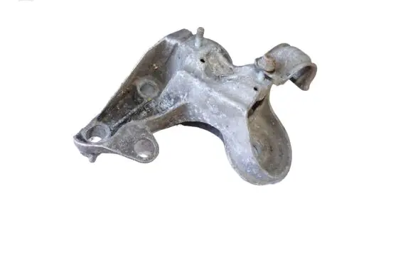 Audi A4 S4 B6 8E 8H Engine mounting bracket 8E0199352F